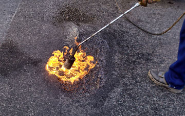 Layer De La Haye flat roofing repairs